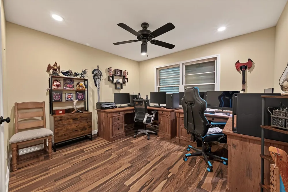 5606 Highland Road Santa Fe, TX 77517