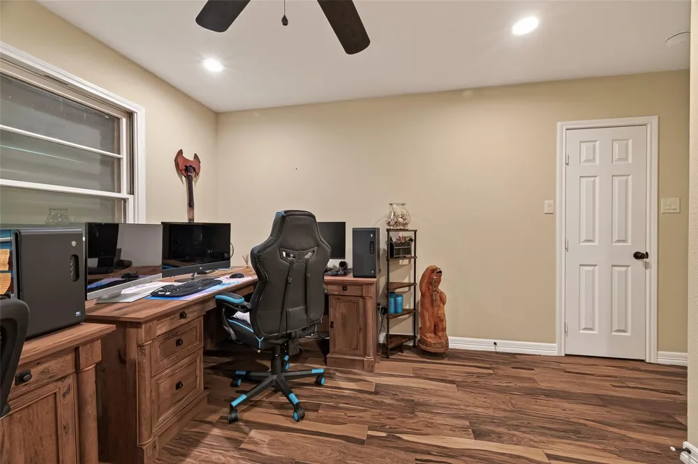 5606 Highland Road Santa Fe, TX 77517
