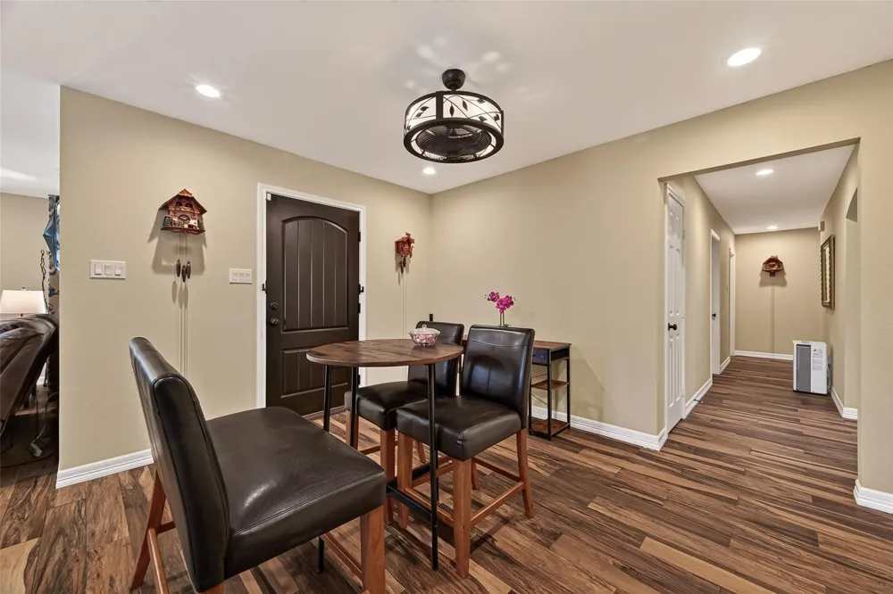 5606 Highland Road Santa Fe, TX 77517
