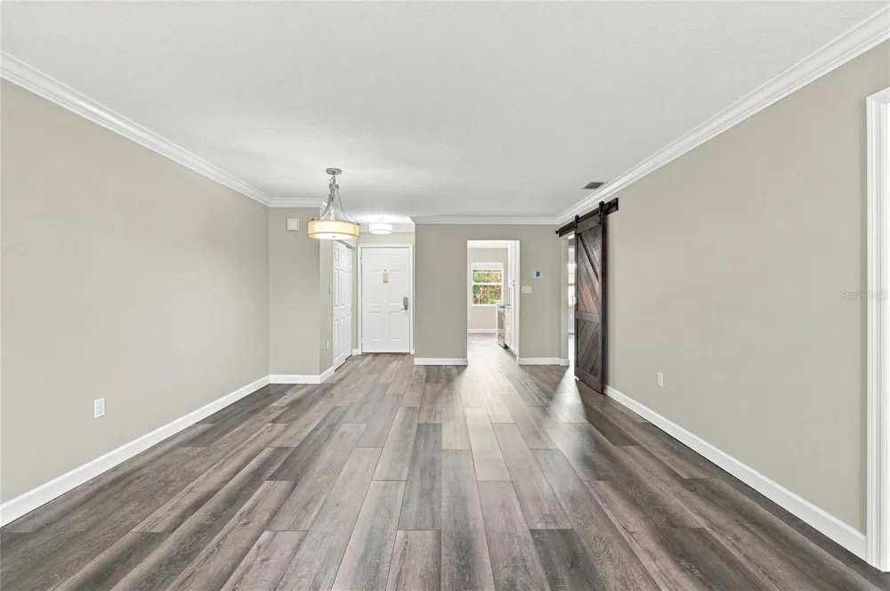 689 LAKE HOWARD DRIVE NW #213 Winter Haven, FL 33880