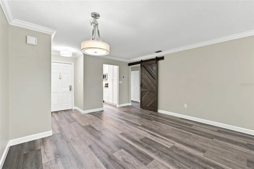 689 LAKE HOWARD DRIVE NW #213 Winter Haven, FL 33880