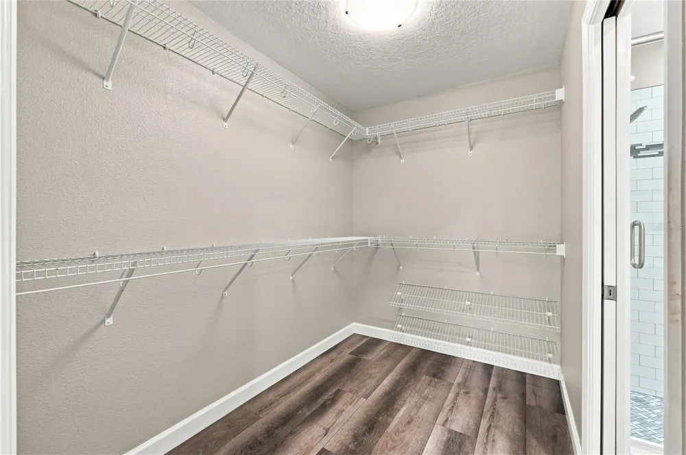 689 LAKE HOWARD DRIVE NW #213 Winter Haven, FL 33880