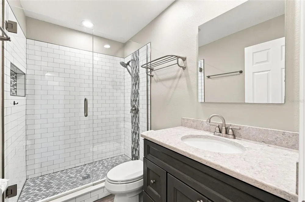 689 LAKE HOWARD DRIVE NW #213 Winter Haven, FL 33880