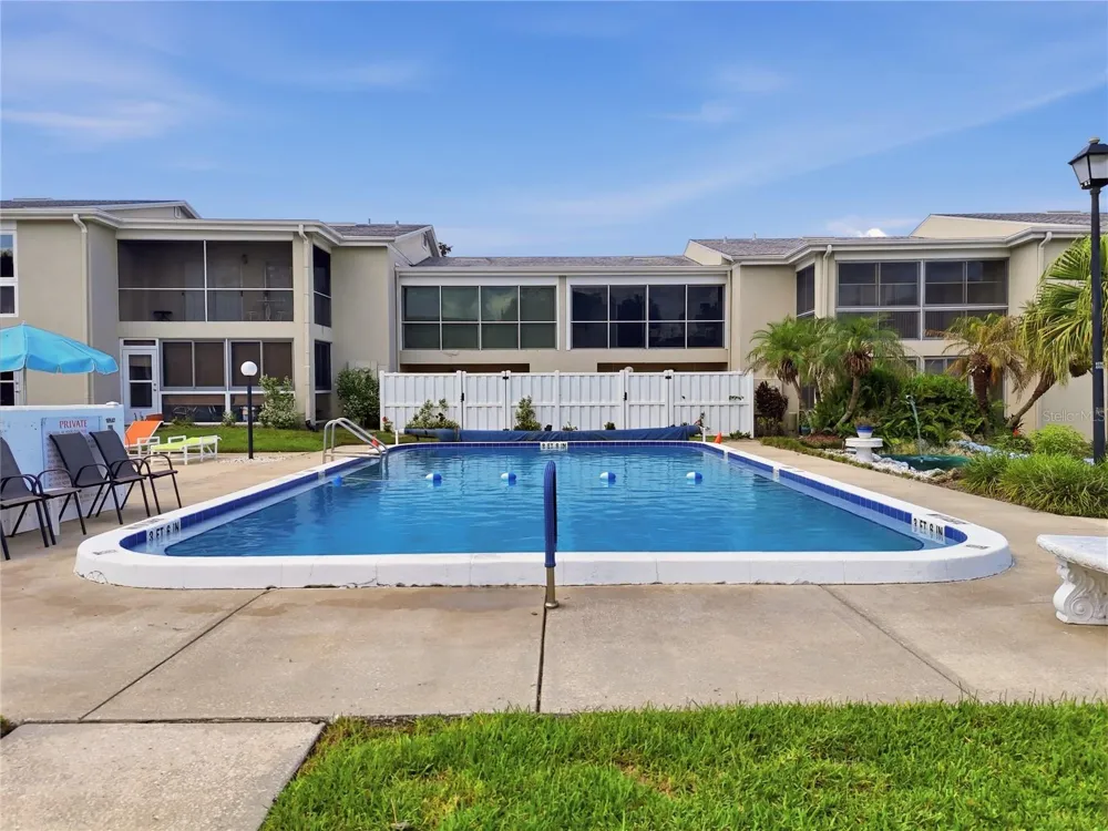 689 LAKE HOWARD DRIVE NW #213 Winter Haven, FL 33880