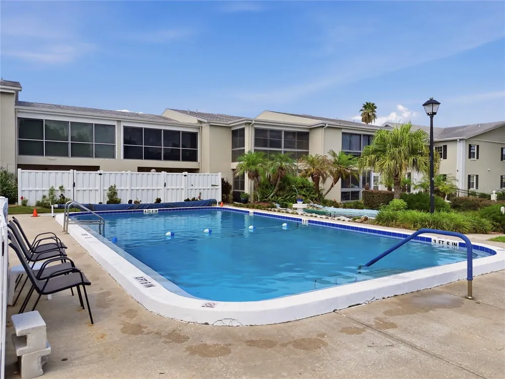 689 LAKE HOWARD DRIVE NW #213 Winter Haven, FL 33880