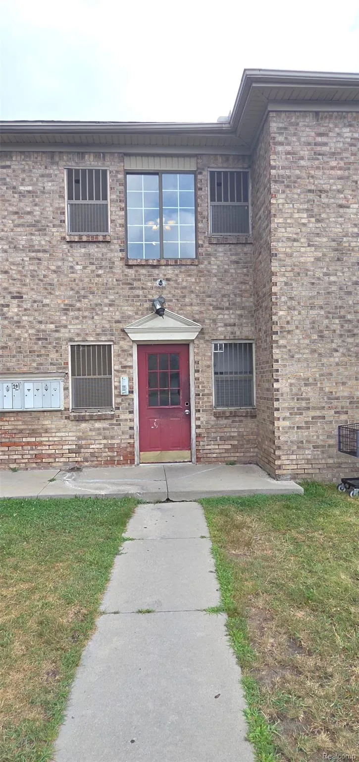 280 E 13 Mile Road Madison Heights City, MI 48071