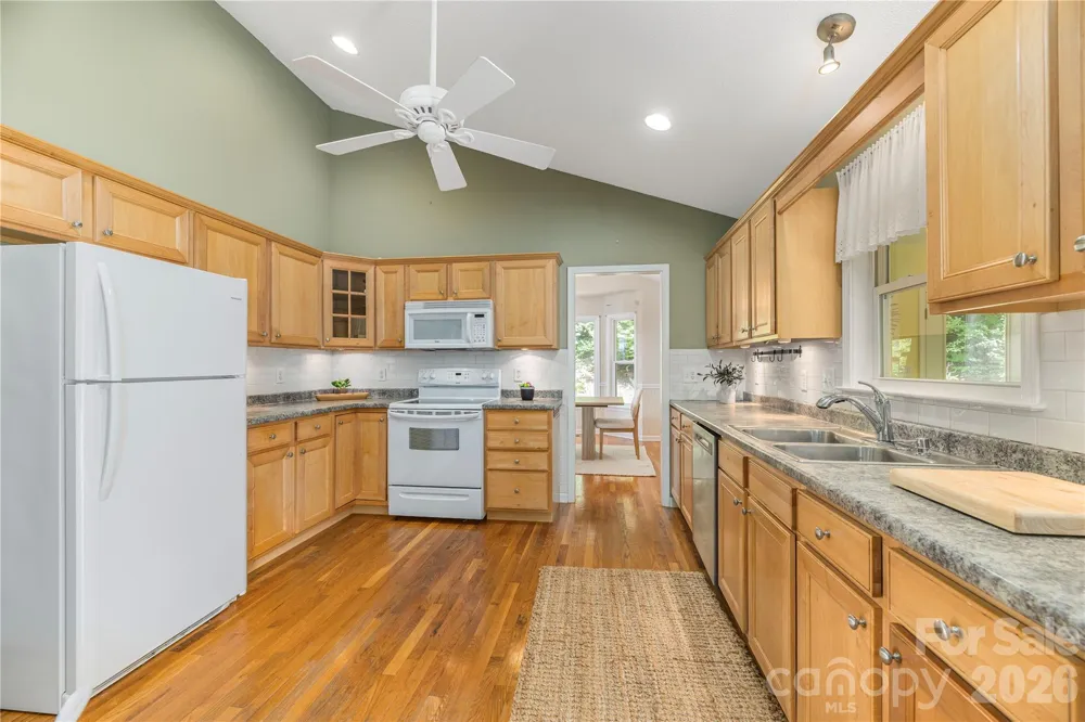 207 Christina Court Asheville, NC 28806