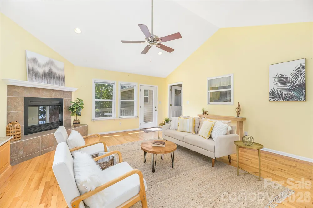 207 Christina Court Asheville, NC 28806