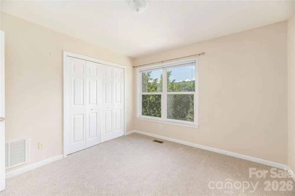 207 Christina Court Asheville, NC 28806
