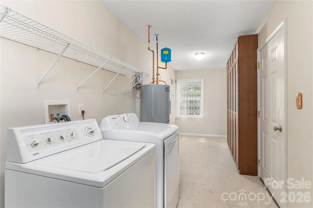 207 Christina Court Asheville, NC 28806