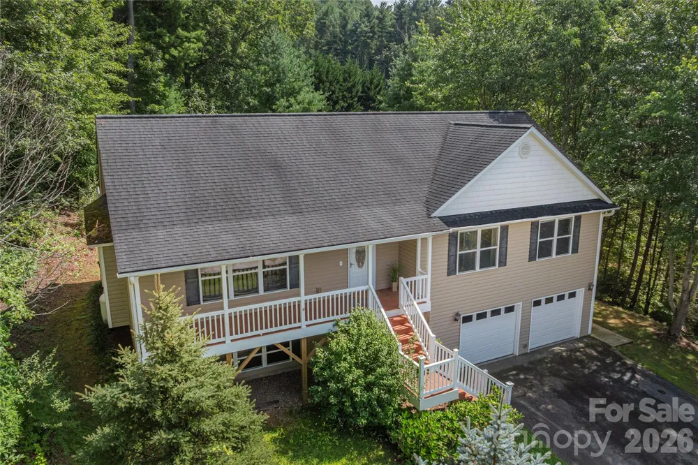 207 Christina Court Asheville, NC 28806