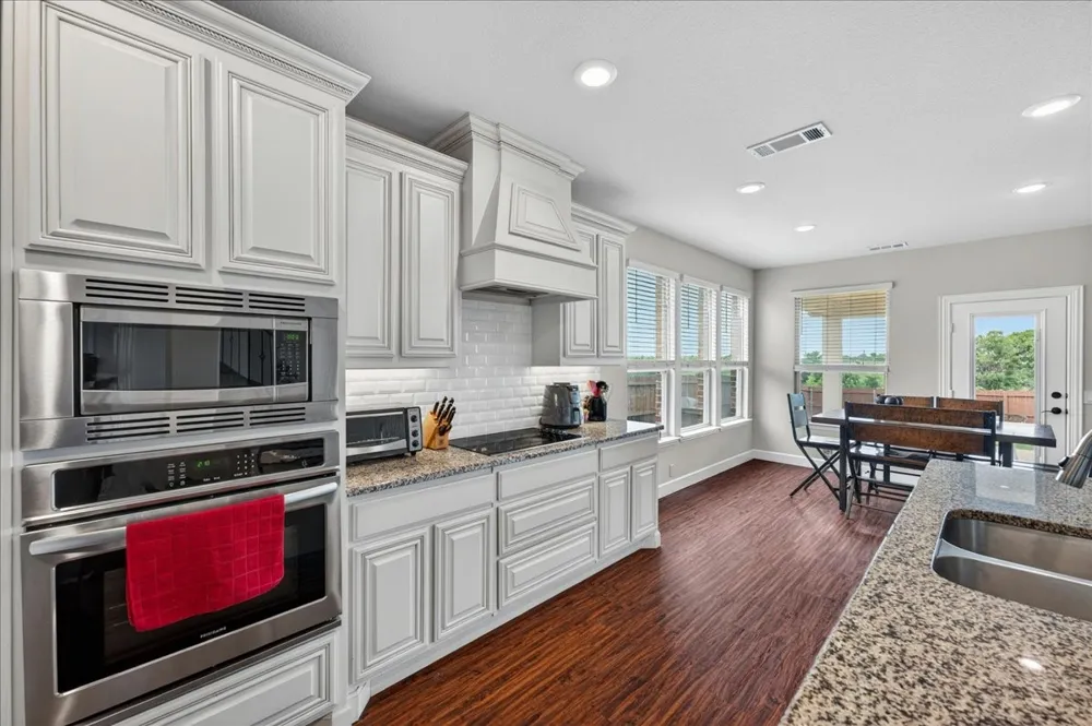 3835 Wheatland Trail Heartland, TX 75126