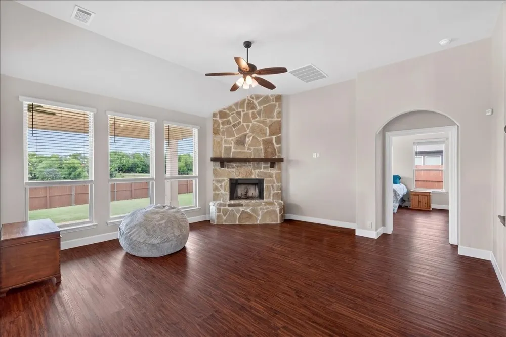 3835 Wheatland Trail Heartland, TX 75126