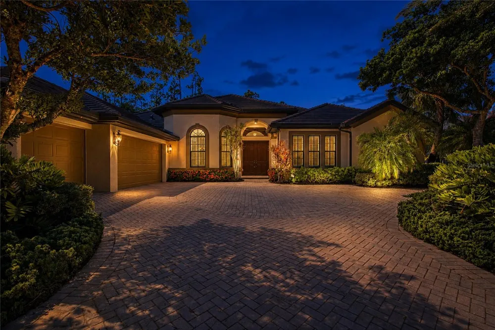 9295 TRIESTE DRIVE Fort Myers, FL 33913