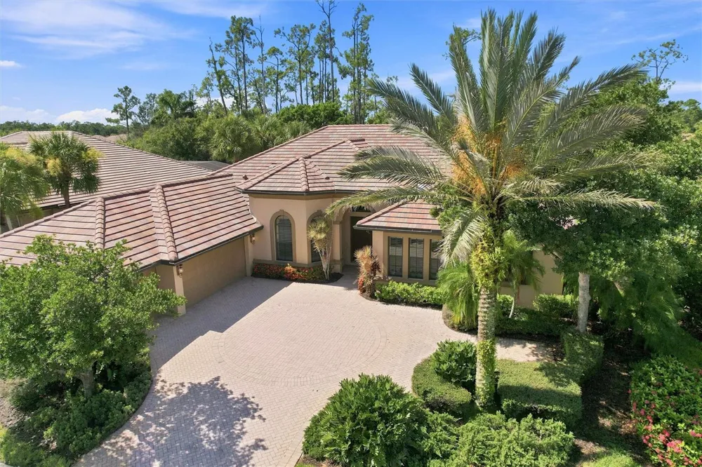 9295 TRIESTE DRIVE Fort Myers, FL 33913