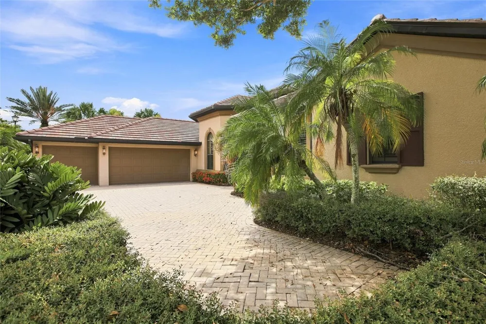 9295 TRIESTE DRIVE Fort Myers, FL 33913