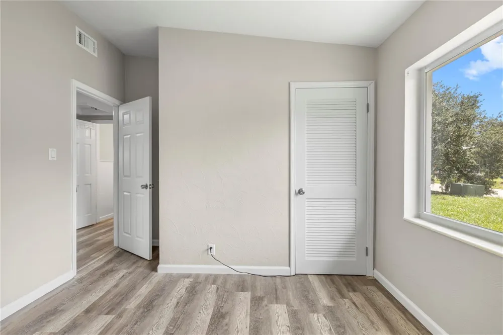 8616 SHIRLEY DRIVE Temple Terrace, FL 33617