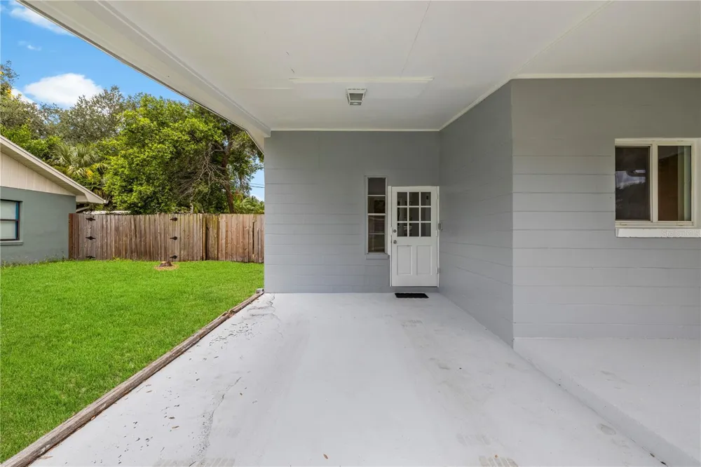 8616 SHIRLEY DRIVE Temple Terrace, FL 33617