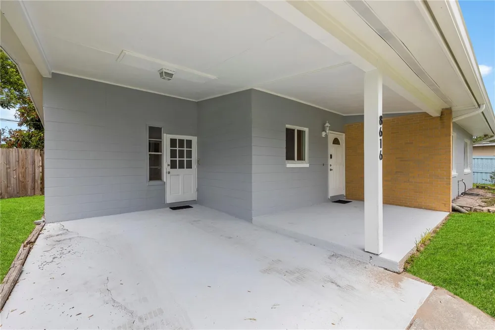 8616 SHIRLEY DRIVE Temple Terrace, FL 33617