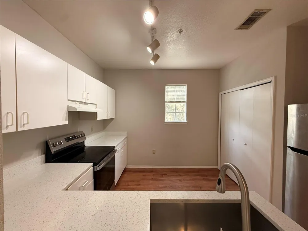 102 VISTA VERDI CIRCLE #212 Lake Mary, FL 32746