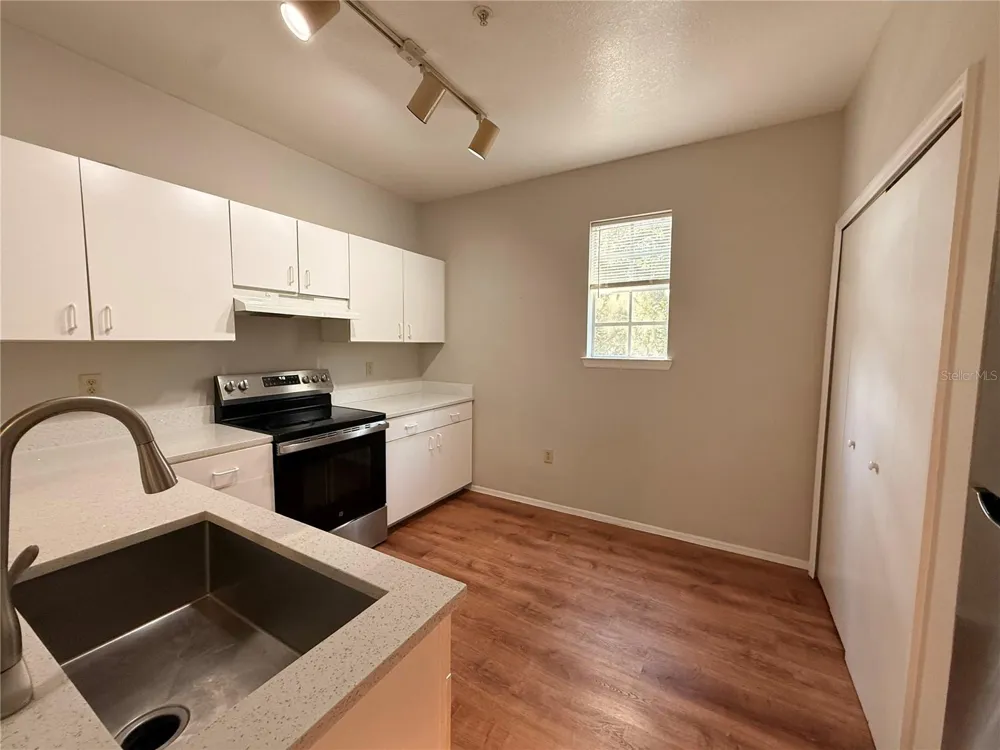 102 VISTA VERDI CIRCLE #212 Lake Mary, FL 32746