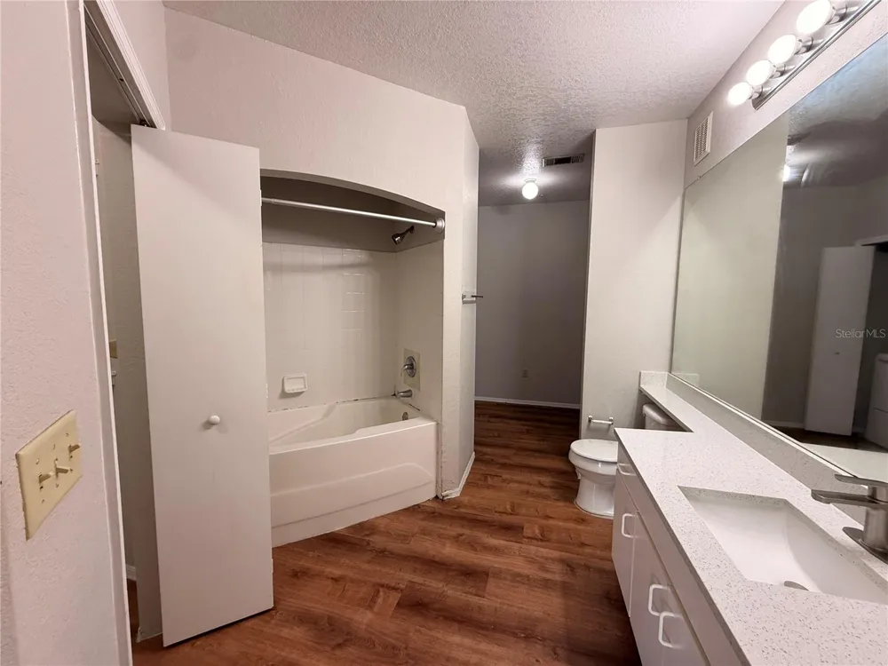 102 VISTA VERDI CIRCLE #212 Lake Mary, FL 32746