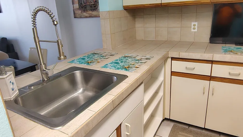 2333 FEATHER SOUND DRIVE #A208 Clearwater, FL 33762