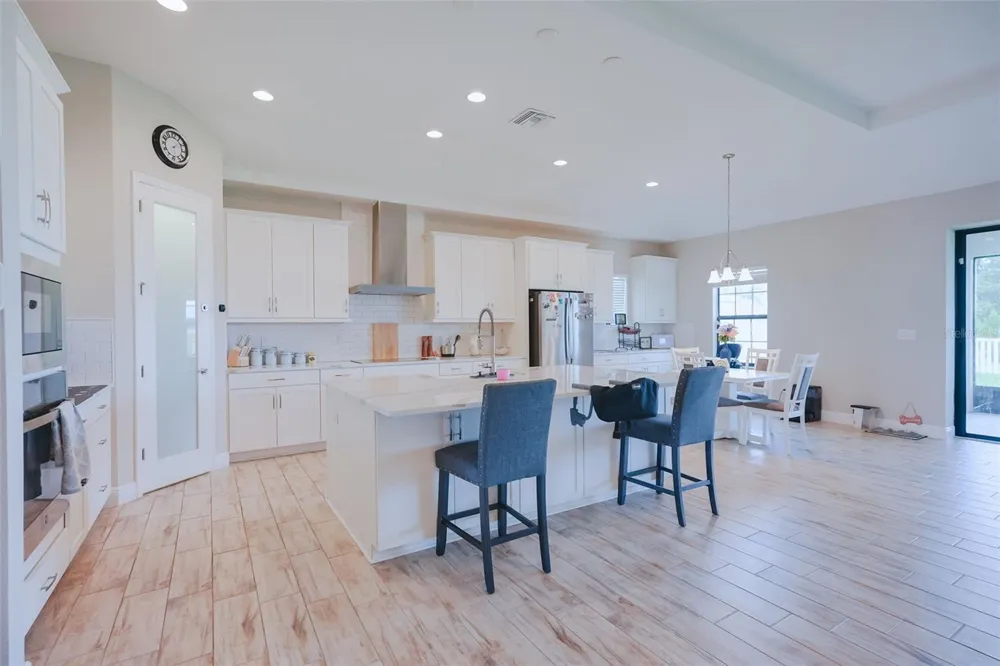 12648 BERGSTROM BAY DRIVE Riverview, FL 33579