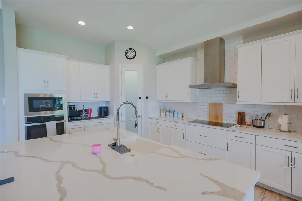 12648 BERGSTROM BAY DRIVE Riverview, FL 33579