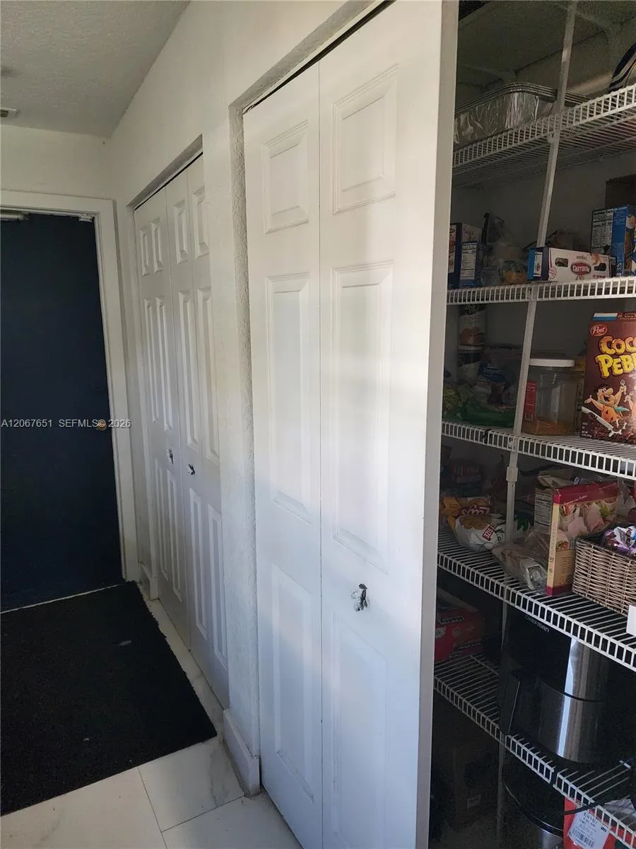 18611 SW 61st Ct Southwest Ranches, FL 33332