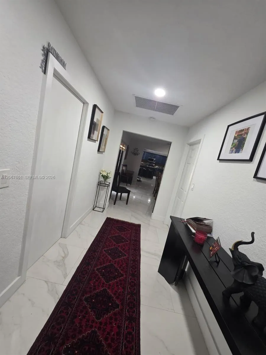 18611 SW 61st Ct Southwest Ranches, FL 33332