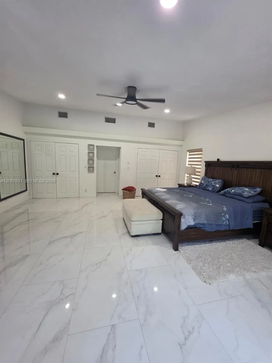 18611 SW 61st Ct Southwest Ranches, FL 33332