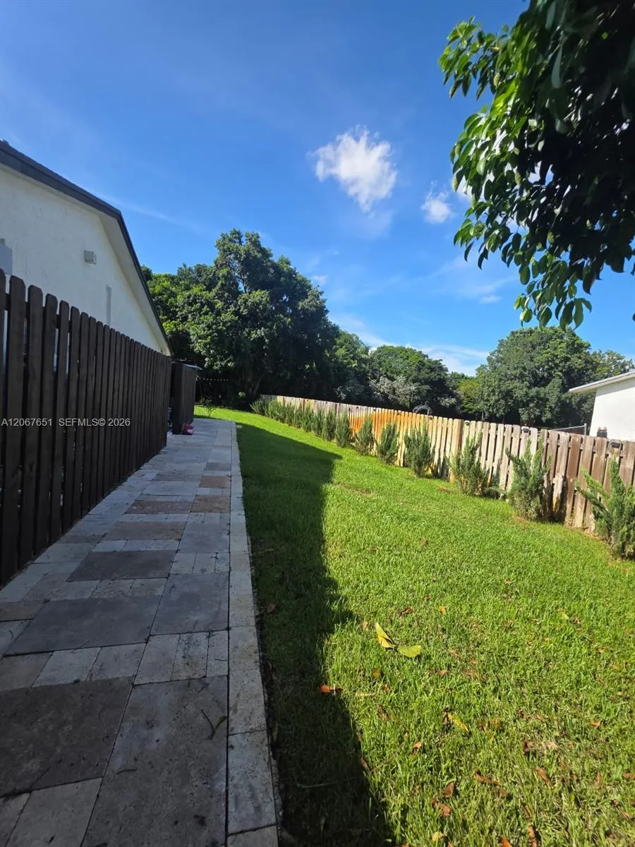 18611 SW 61st Ct Southwest Ranches, FL 33332