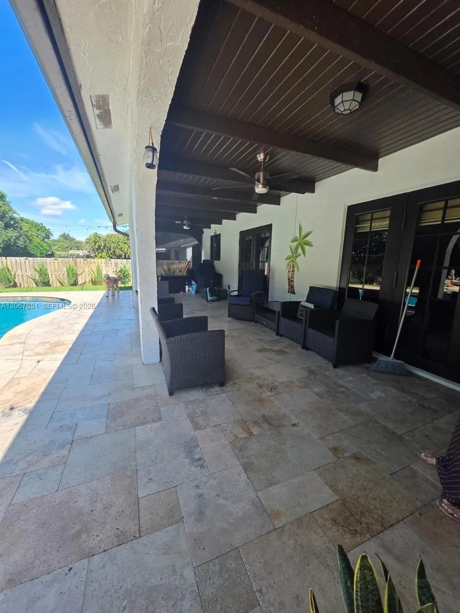 18611 SW 61st Ct Southwest Ranches, FL 33332