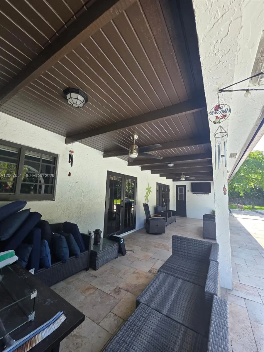 18611 SW 61st Ct Southwest Ranches, FL 33332