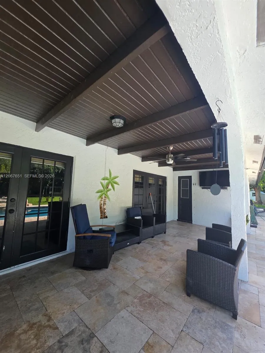 18611 SW 61st Ct Southwest Ranches, FL 33332