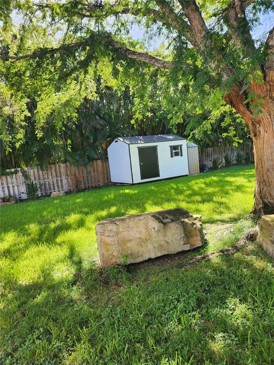 18611 SW 61st Ct Southwest Ranches, FL 33332
