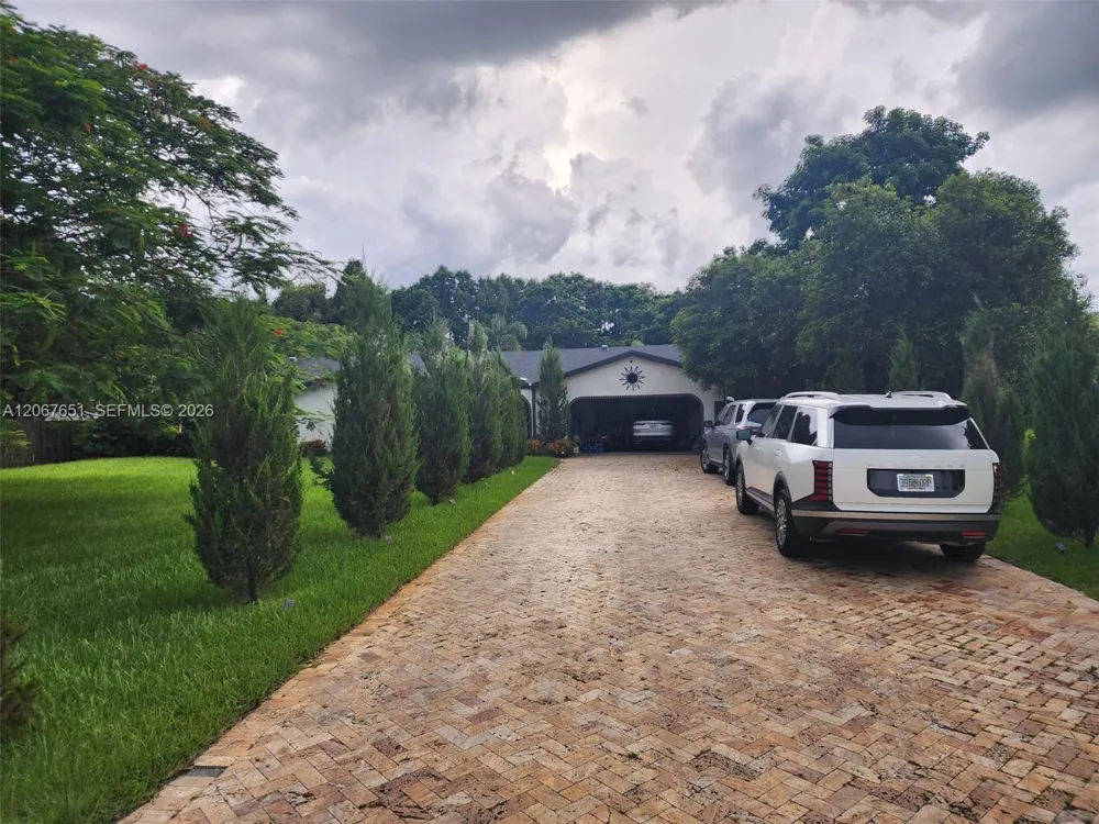 18611 SW 61st Ct Southwest Ranches, FL 33332