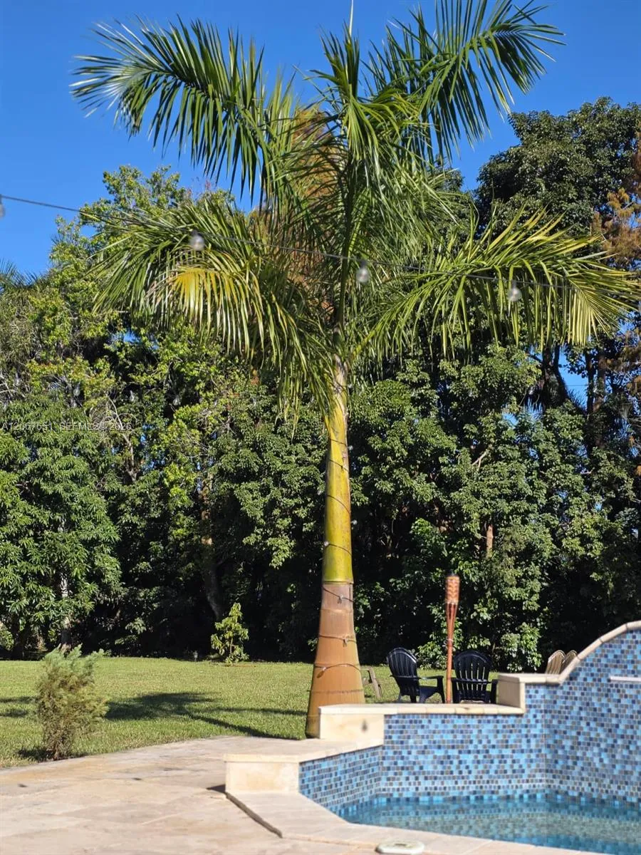 18611 SW 61st Ct Southwest Ranches, FL 33332