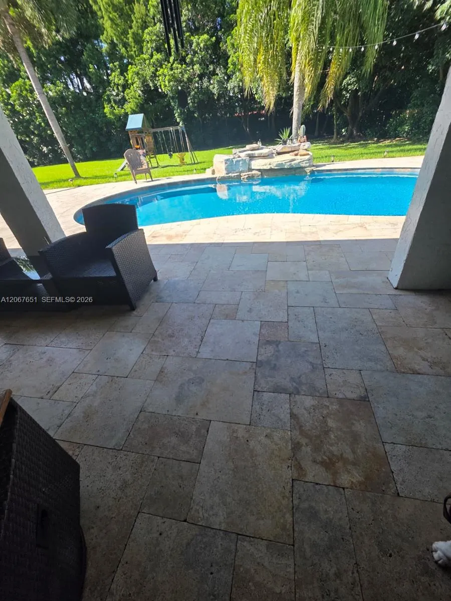 18611 SW 61st Ct Southwest Ranches, FL 33332