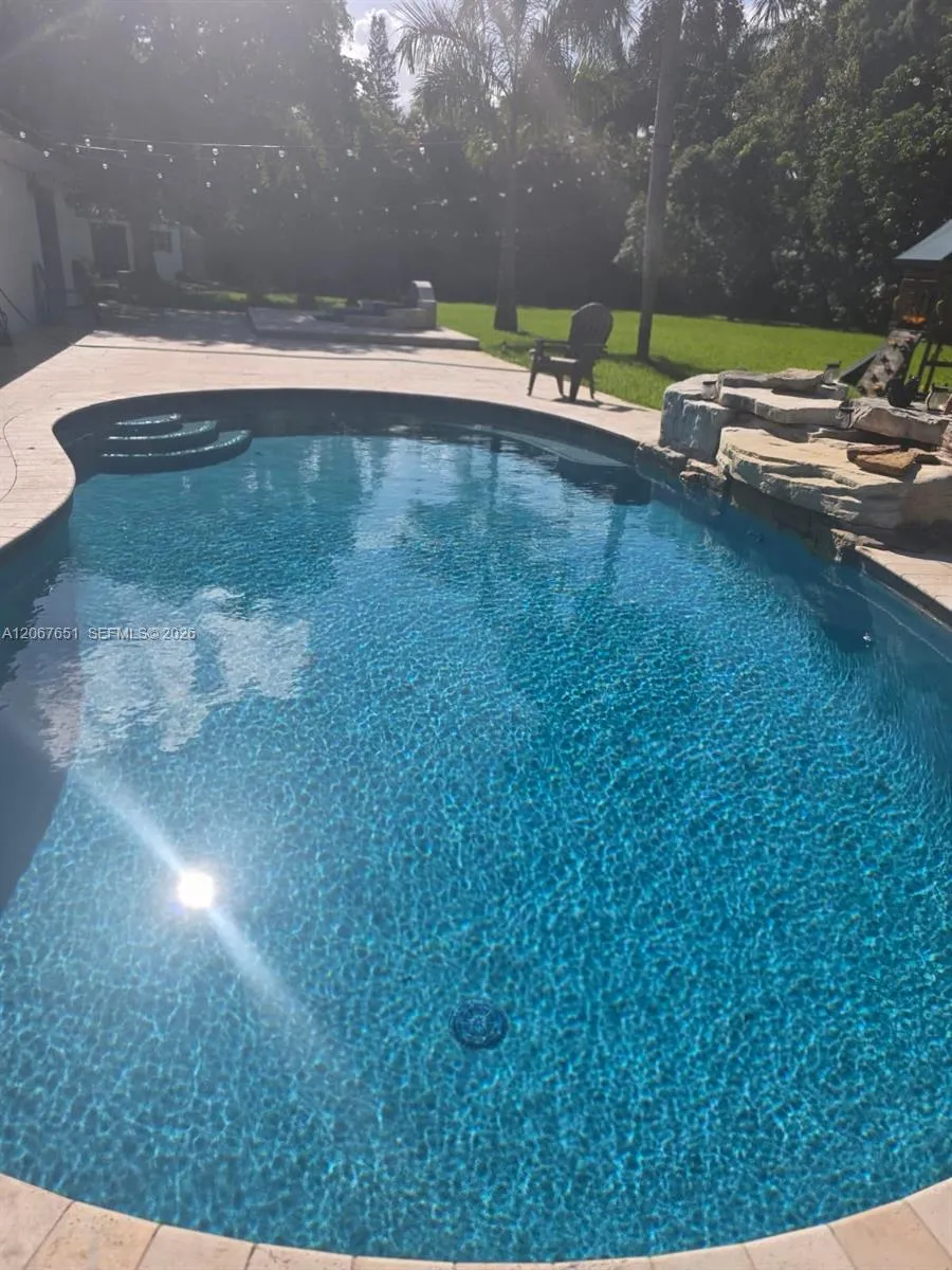 18611 SW 61st Ct Southwest Ranches, FL 33332