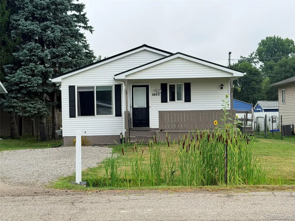 1465 E Judd Road Burton City, MI 48529