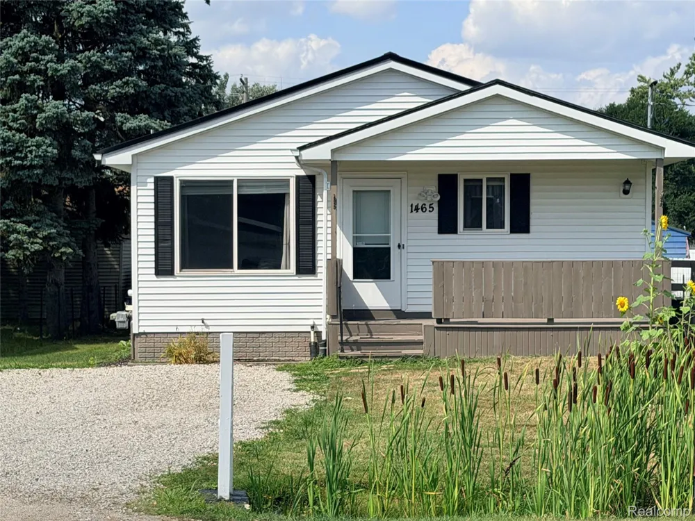 1465 E Judd Road Burton City, MI 48529