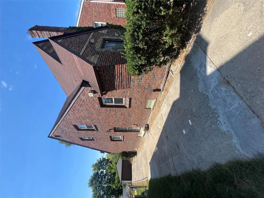 16861 Glastonbury Road Detroit City, MI 48219