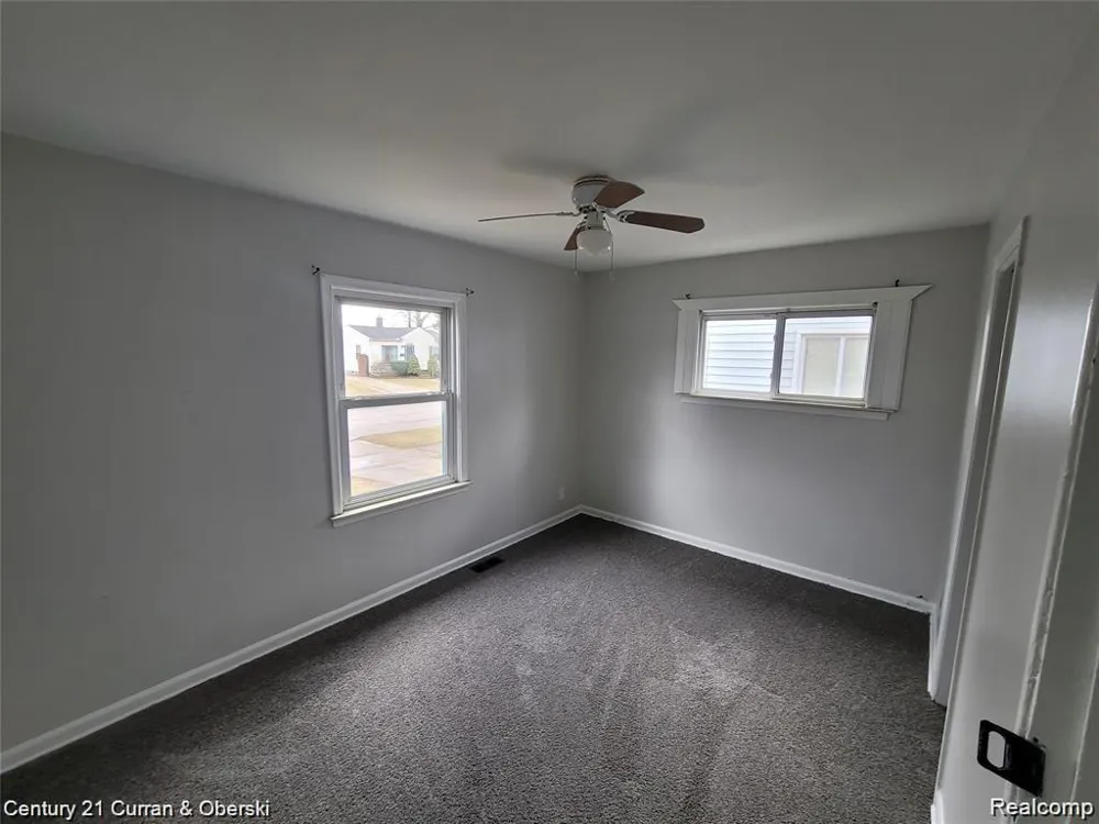 25906 Lehigh Street Inkster City, MI 48141