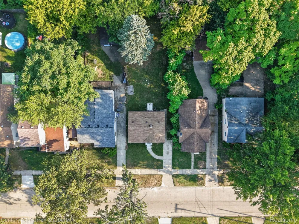 25906 Lehigh Street Inkster City, MI 48141