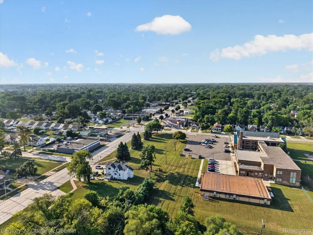 25906 Lehigh Street Inkster City, MI 48141