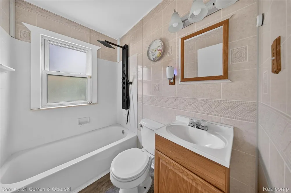 25906 Lehigh Street Inkster City, MI 48141