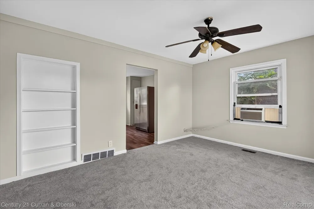 25906 Lehigh Street Inkster City, MI 48141