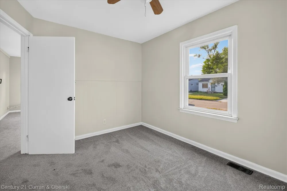 25906 Lehigh Street Inkster City, MI 48141